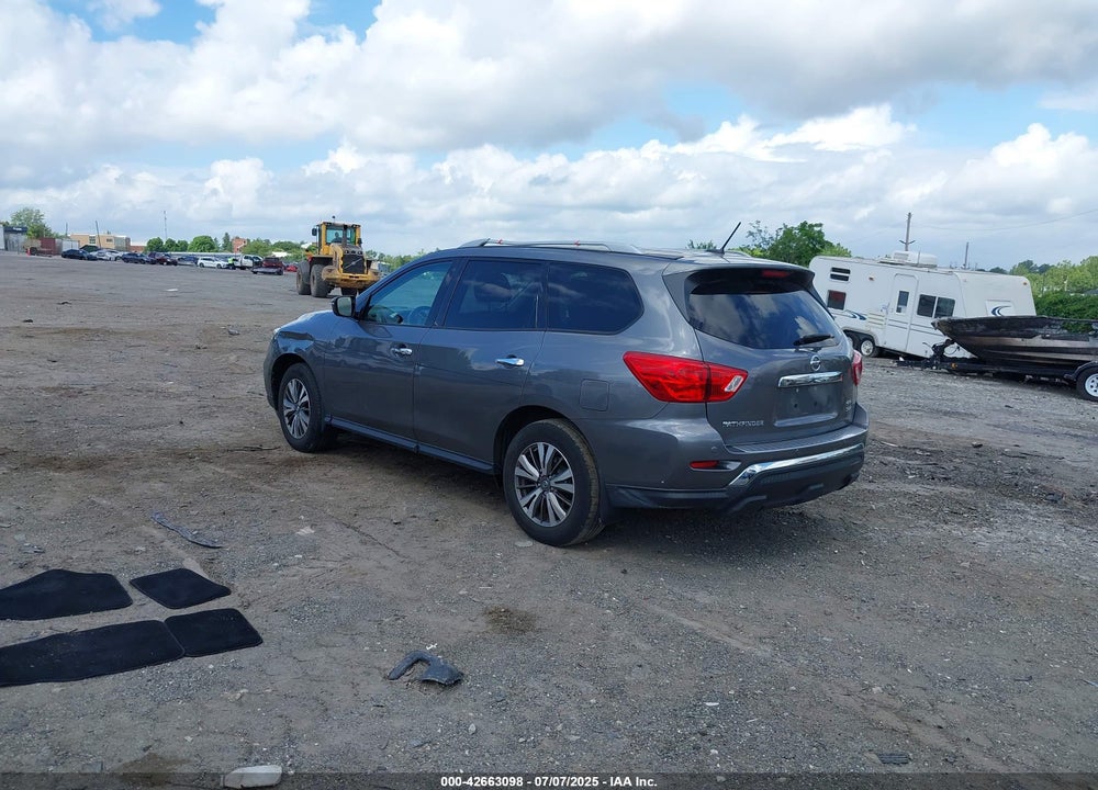 2018 NISSAN PATHFINDER VIN: 5N1DR2MM0JC655013