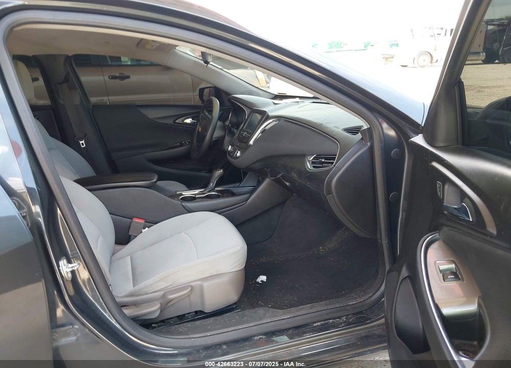 2018 CHEVROLET MALIBU VIN: 1G1ZD5STXJF149720
