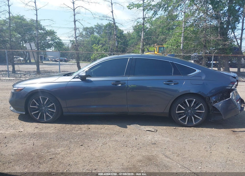 2025 HONDA ACCORD HYBRID TOURING VIN: 1HGCY2F88SA004052