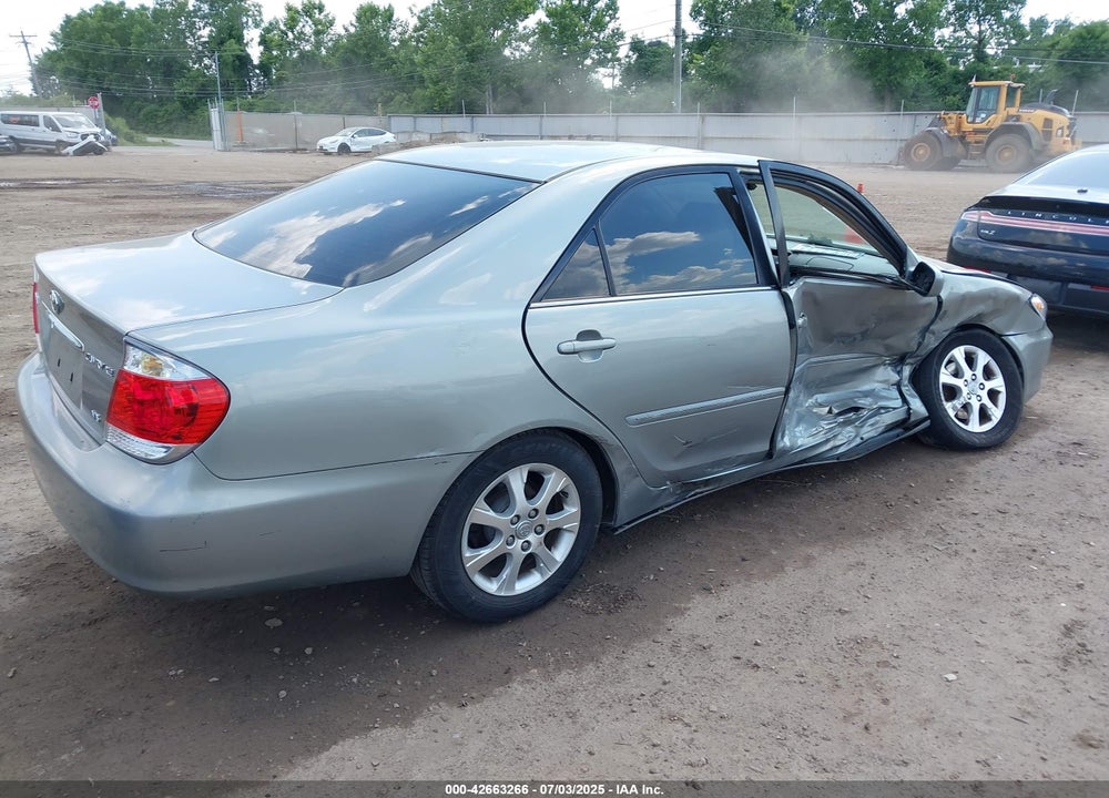 2005 TOYOTA CAMRY XLE V6 VIN: 4T1BF30K75U620334