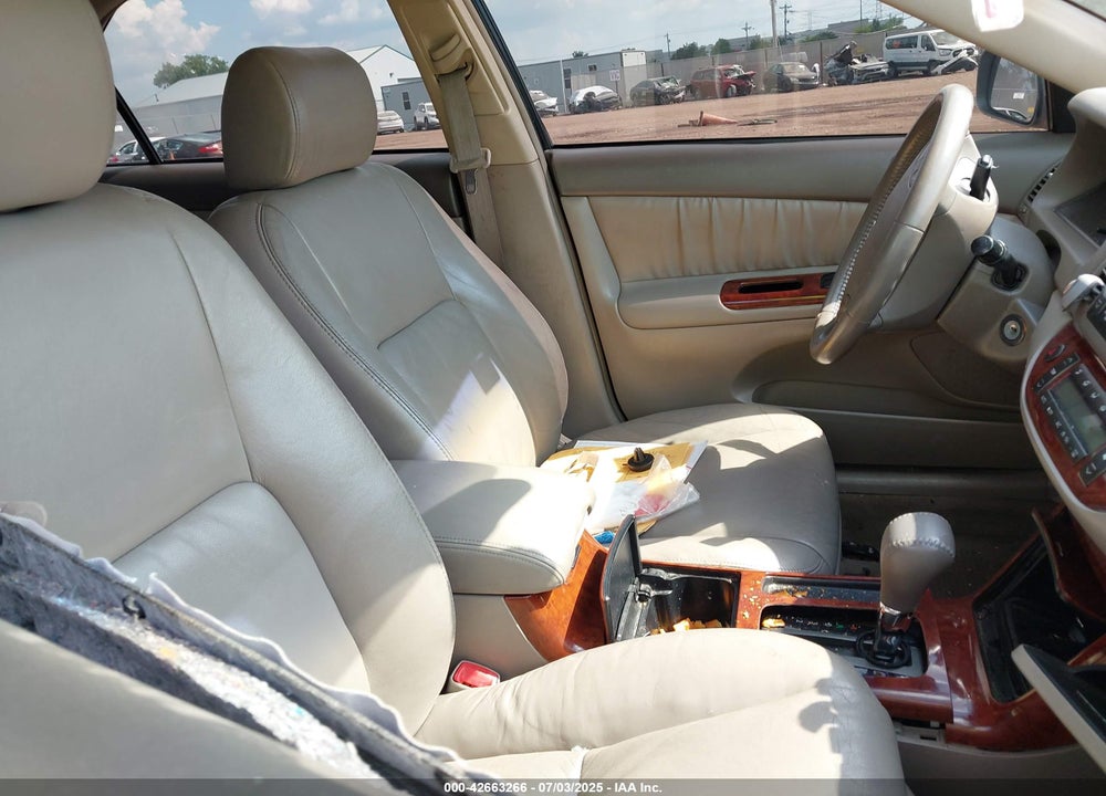 2005 TOYOTA CAMRY XLE V6 VIN: 4T1BF30K75U620334