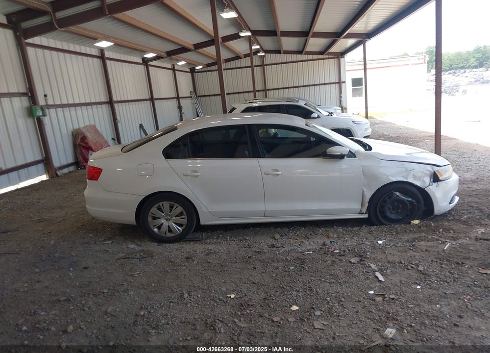 2013 VOLKSWAGEN JETTA VIN: 3VWDP7AJ9DM215602