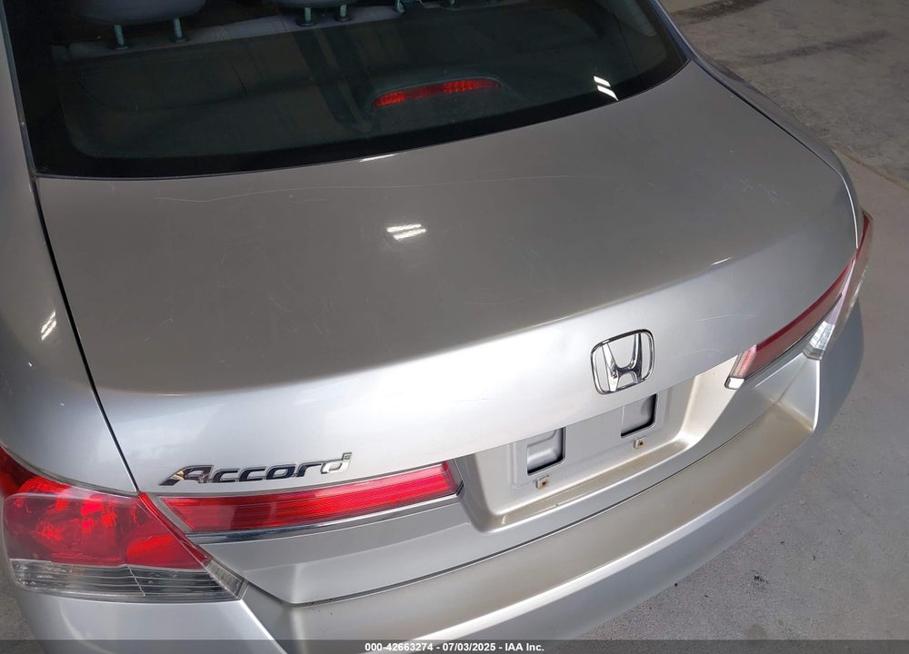 2011 HONDA ACCORD VIN: 1HGCP2F30BA118568