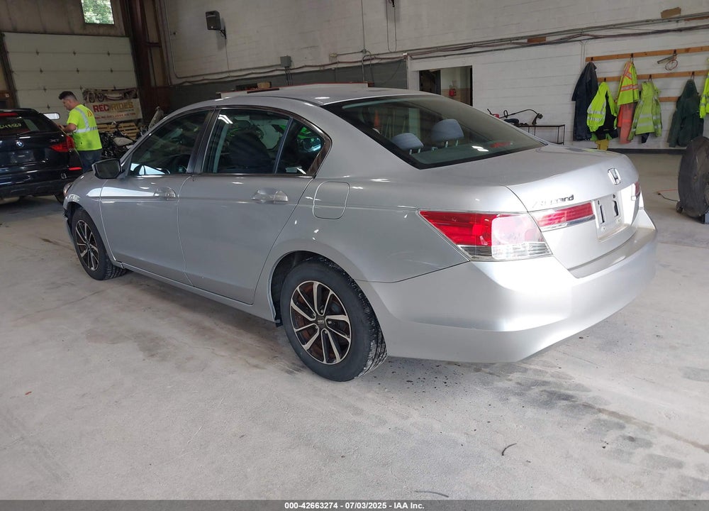 2011 HONDA ACCORD VIN: 1HGCP2F30BA118568