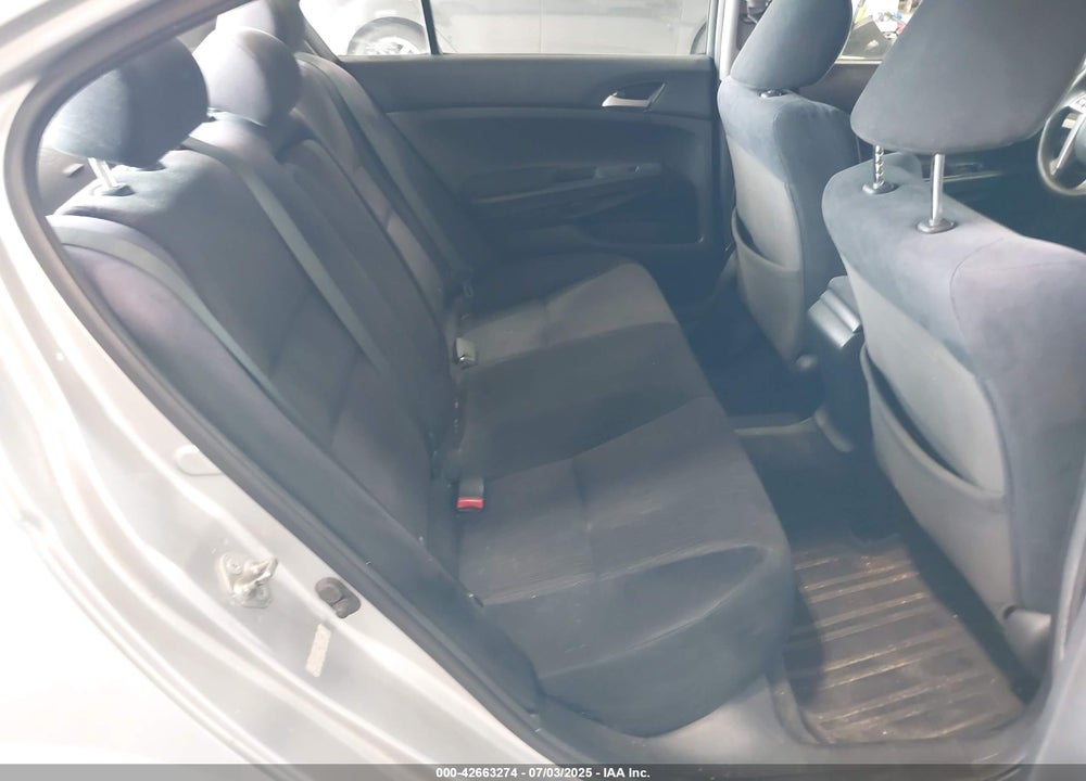 2011 HONDA ACCORD VIN: 1HGCP2F30BA118568
