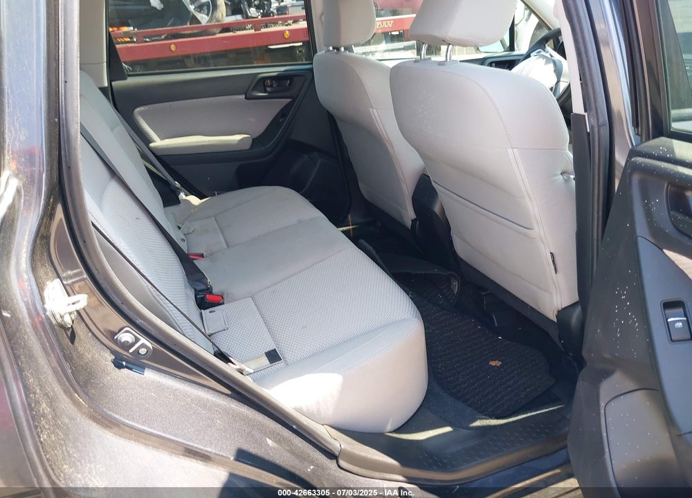 2018 SUBARU FORESTER VIN: JF2SJAGC0JH528556