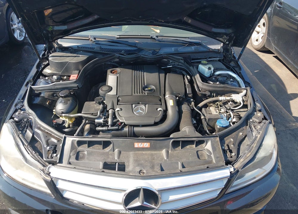 2013 MERCEDES-BENZ C CLASS VIN: WDDGF4HB8DA783486