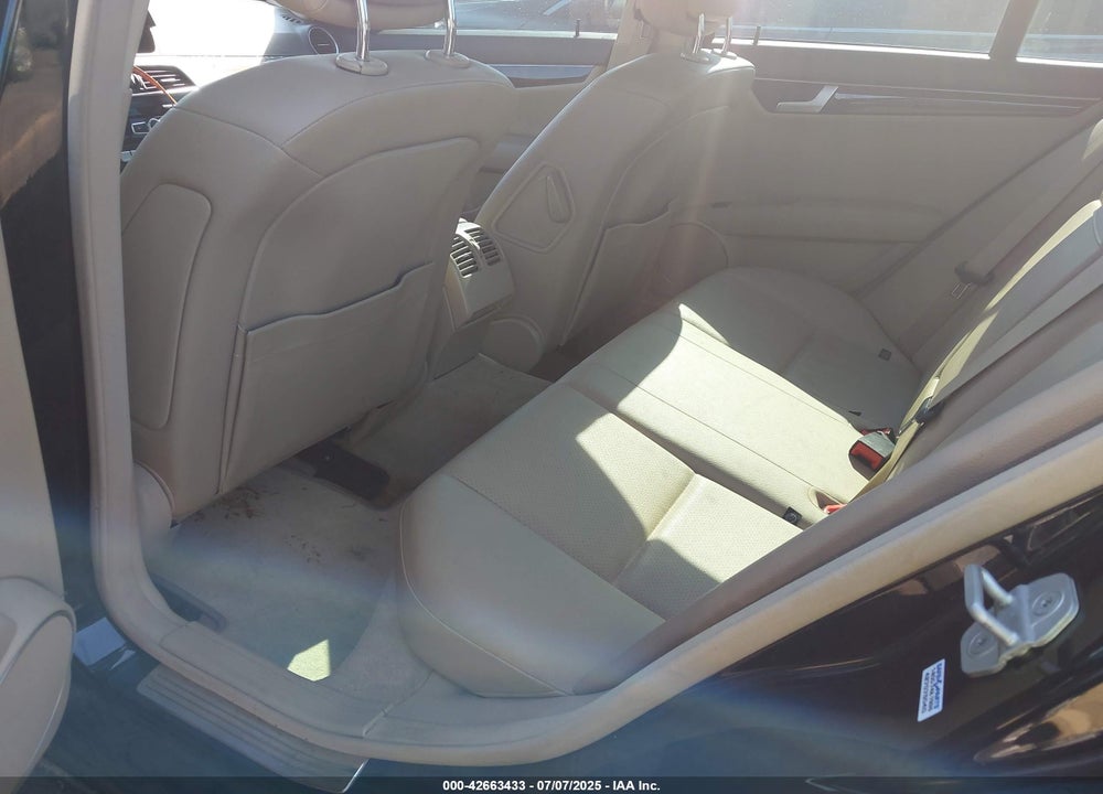 2013 MERCEDES-BENZ C CLASS VIN: WDDGF4HB8DA783486