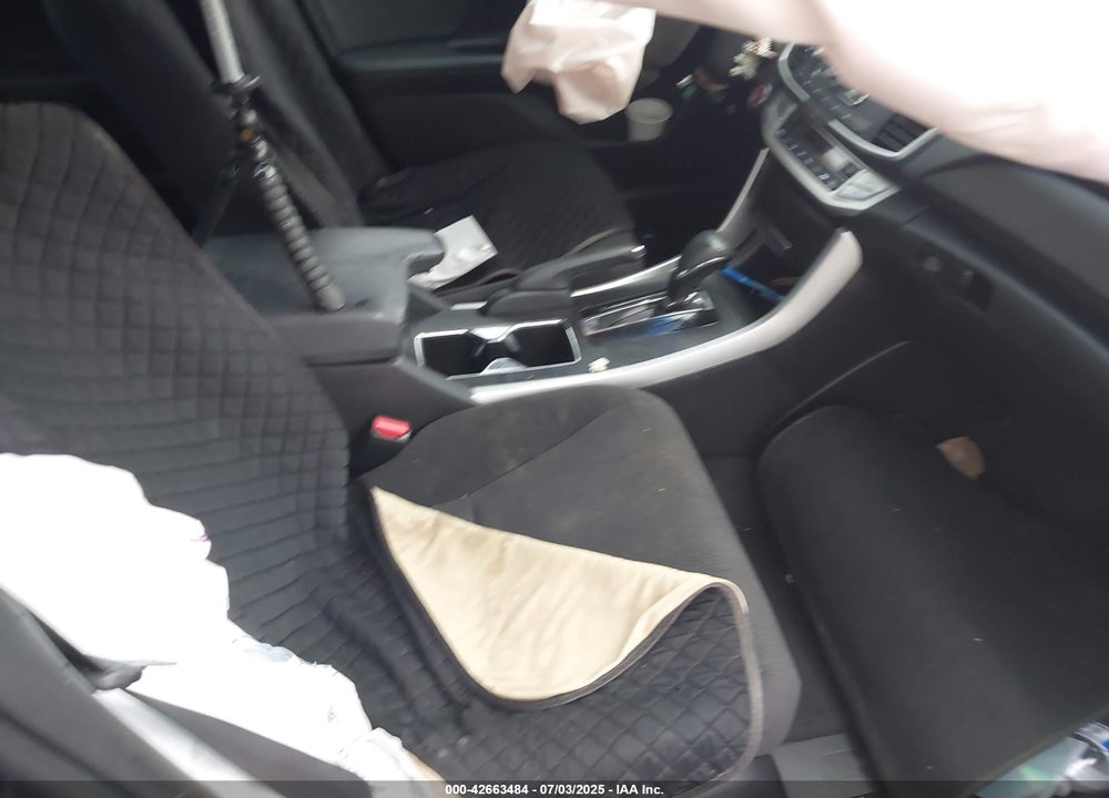 2013 HONDA ACCORD VIN: 1HGCR2F70DA167124