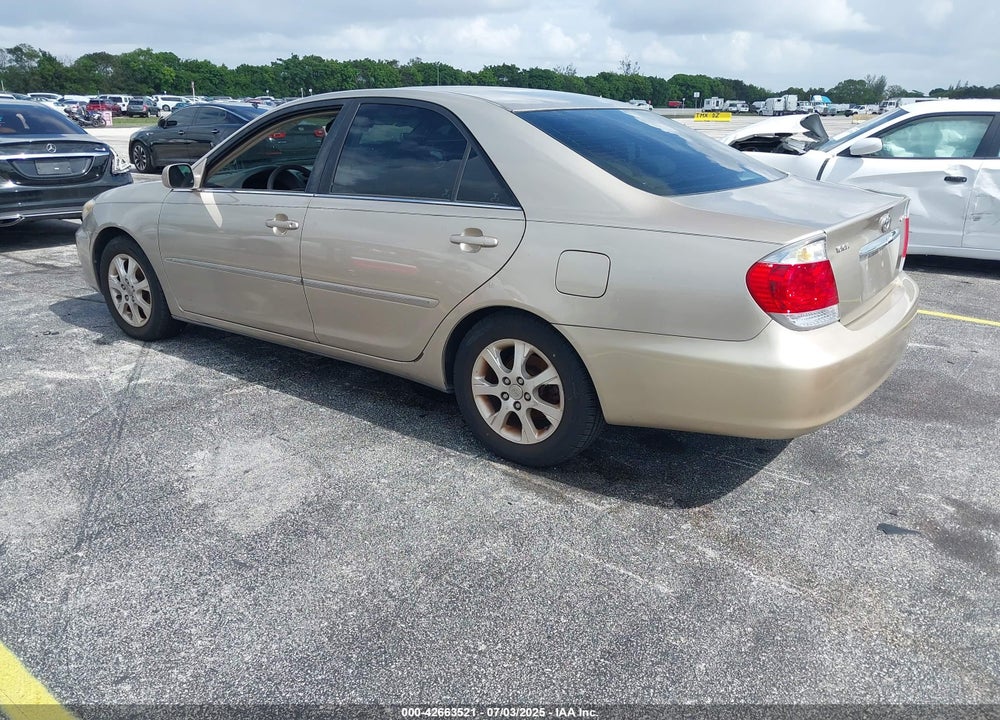 2005 TOYOTA CAMRY XLE VIN: 4T1BE30K05U548203