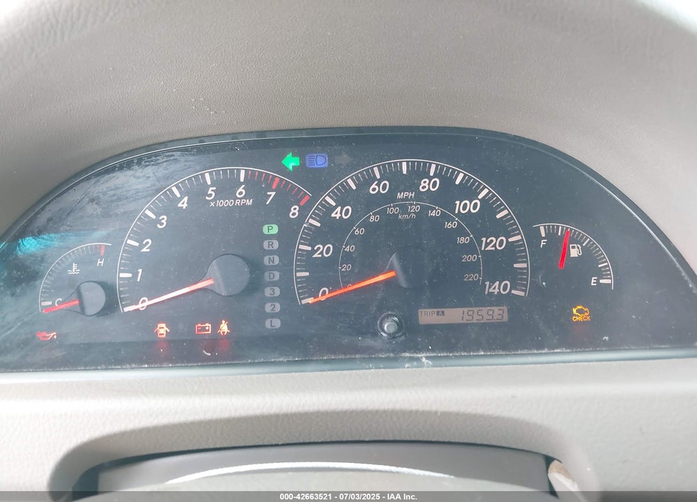 2005 TOYOTA CAMRY XLE VIN: 4T1BE30K05U548203