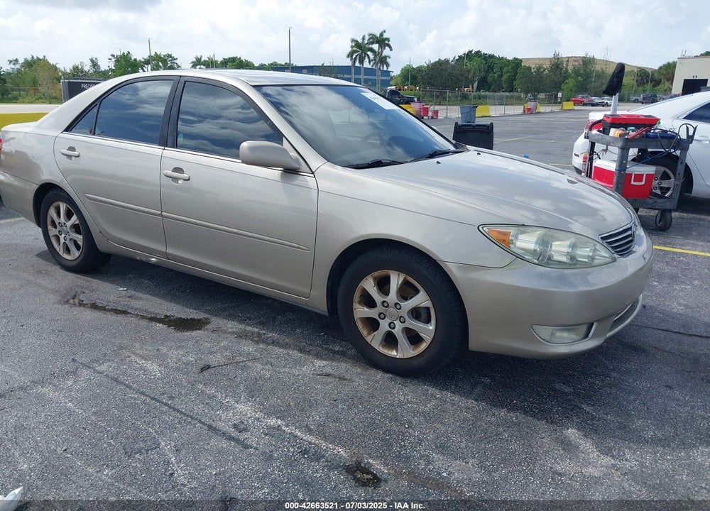 2005 TOYOTA CAMRY XLE VIN: 4T1BE30K05U548203