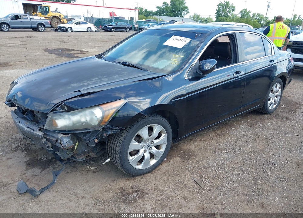 2008 HONDA ACCORD VIN: 1HGCP26818A145573