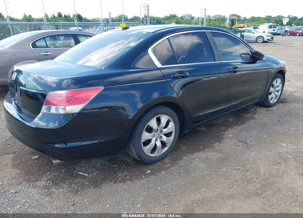 2008 HONDA ACCORD VIN: 1HGCP26818A145573