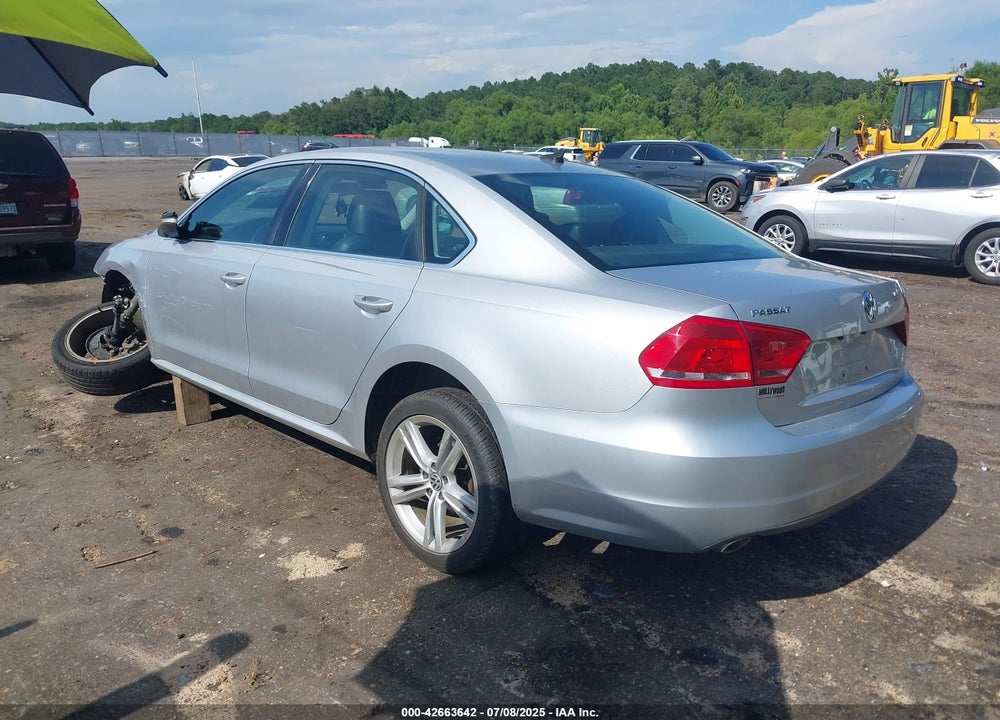 2014 VOLKSWAGEN PASSAT VIN: 1VWBN7A33EC056870