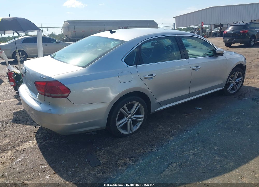 2014 VOLKSWAGEN PASSAT VIN: 1VWBN7A33EC056870