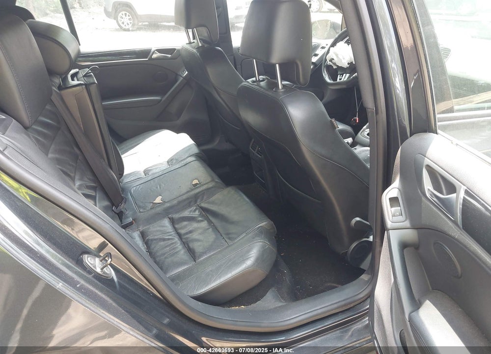2011 VOLKSWAGEN GTI VIN: WVWHD7AJXBW259151