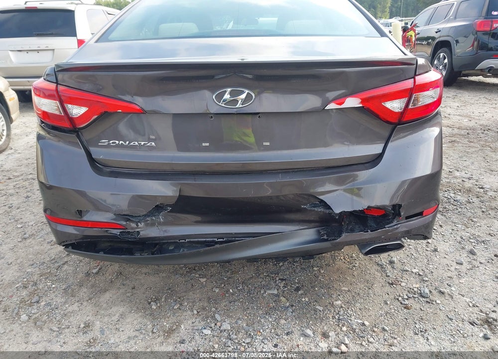 2015 HYUNDAI SONATA VIN: 5NPE24AF1FH056762