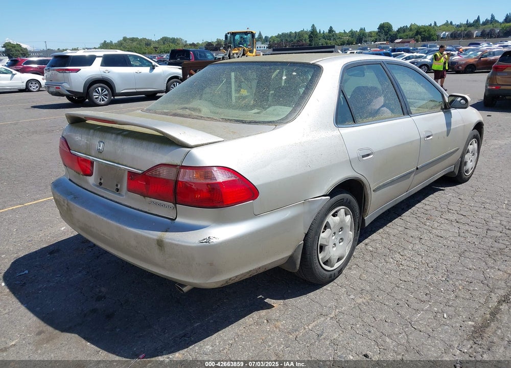 1999 HONDA ACCORD LX VIN: JHMCG5642XC012089