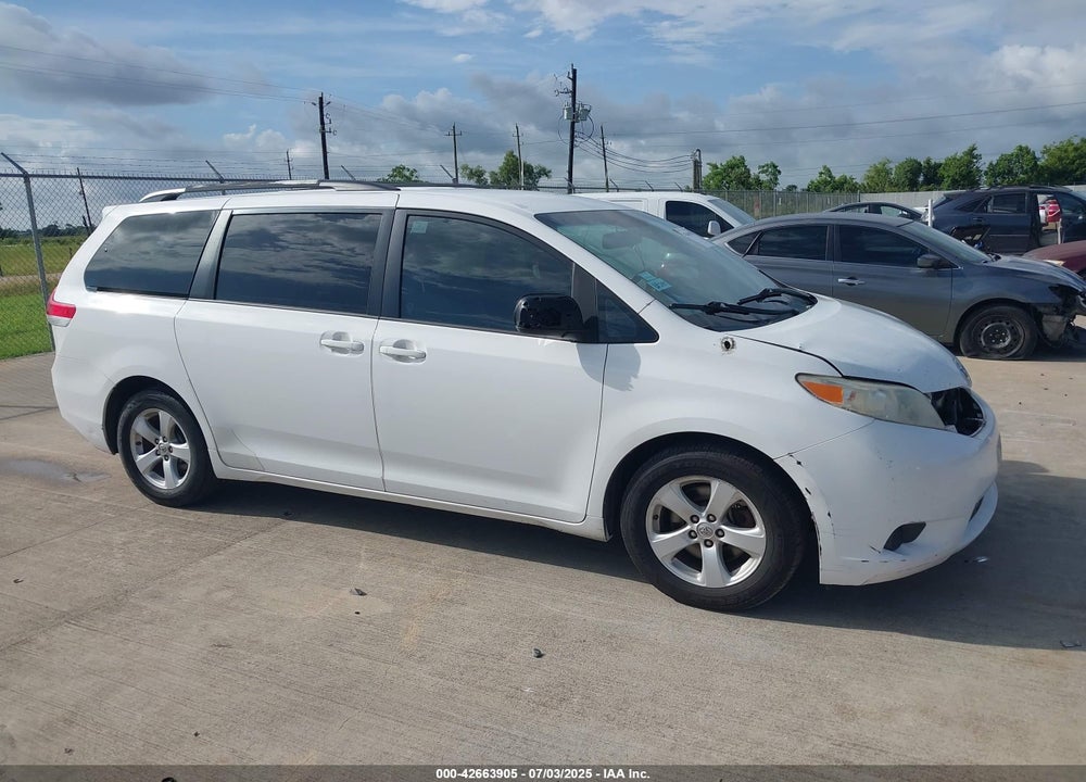 2013 TOYOTA SIENNA VIN: 5TDKK3DC7DS308116