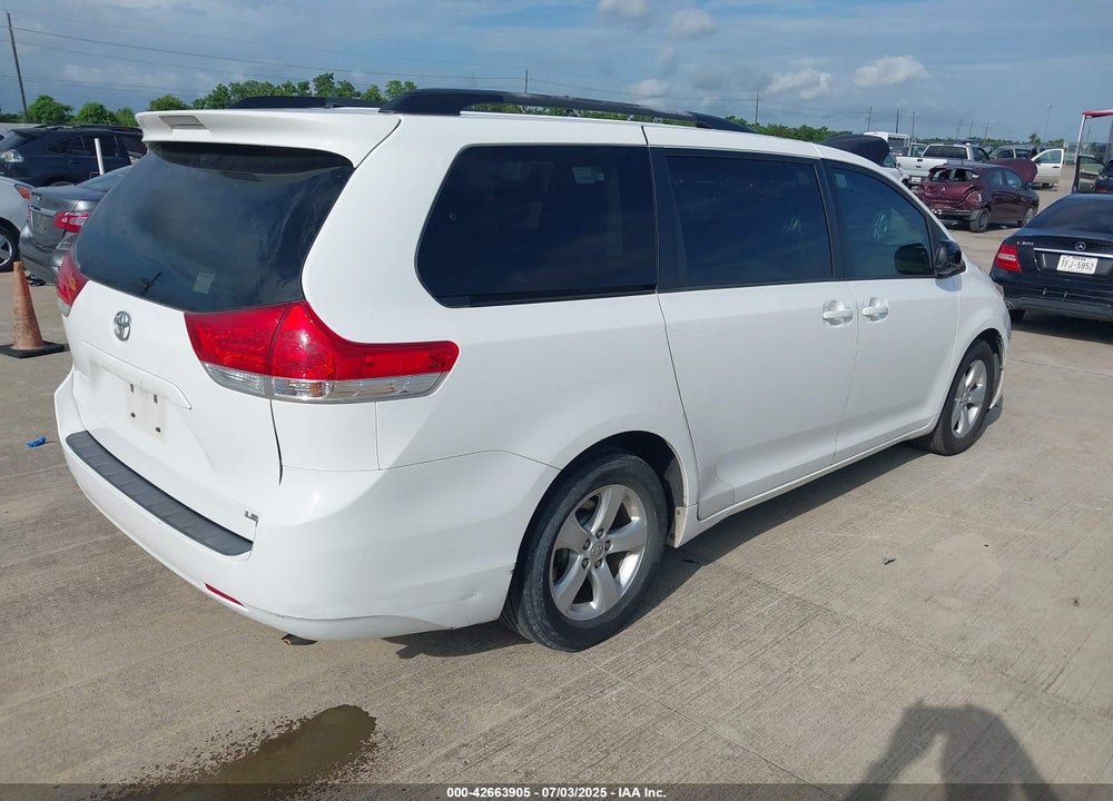 2013 TOYOTA SIENNA VIN: 5TDKK3DC7DS308116
