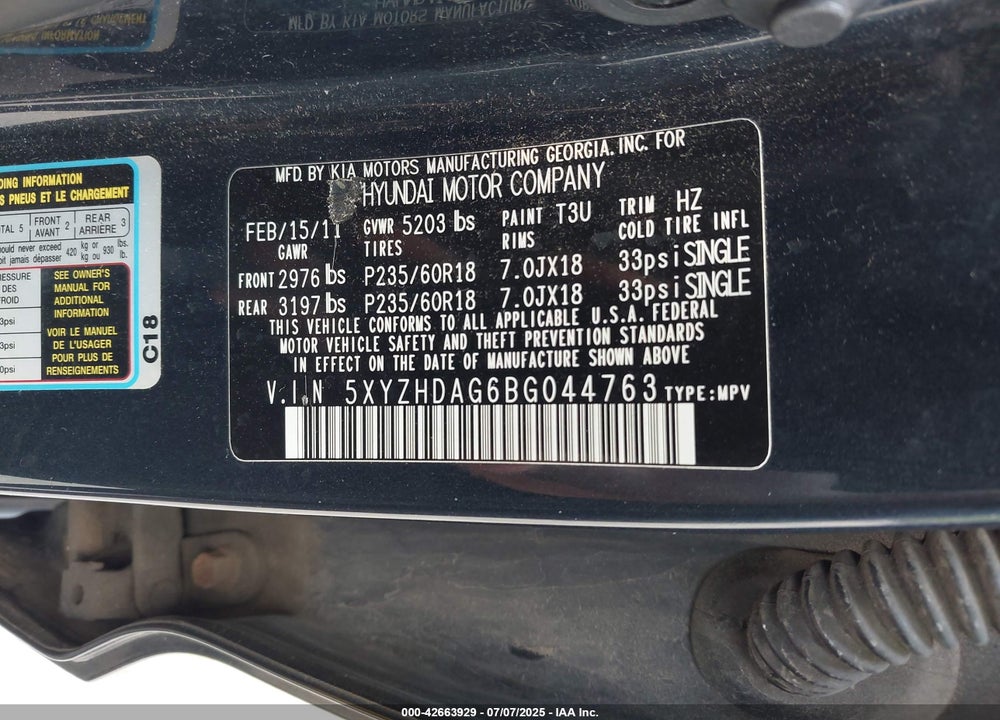 2011 HYUNDAI SANTA FE SE VIN: 5XYZHDAG6BG044763