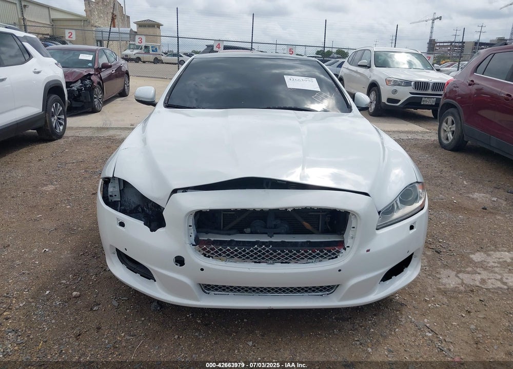 2014 JAGUAR XJ VIN: SAJWA1EK3EMV58692