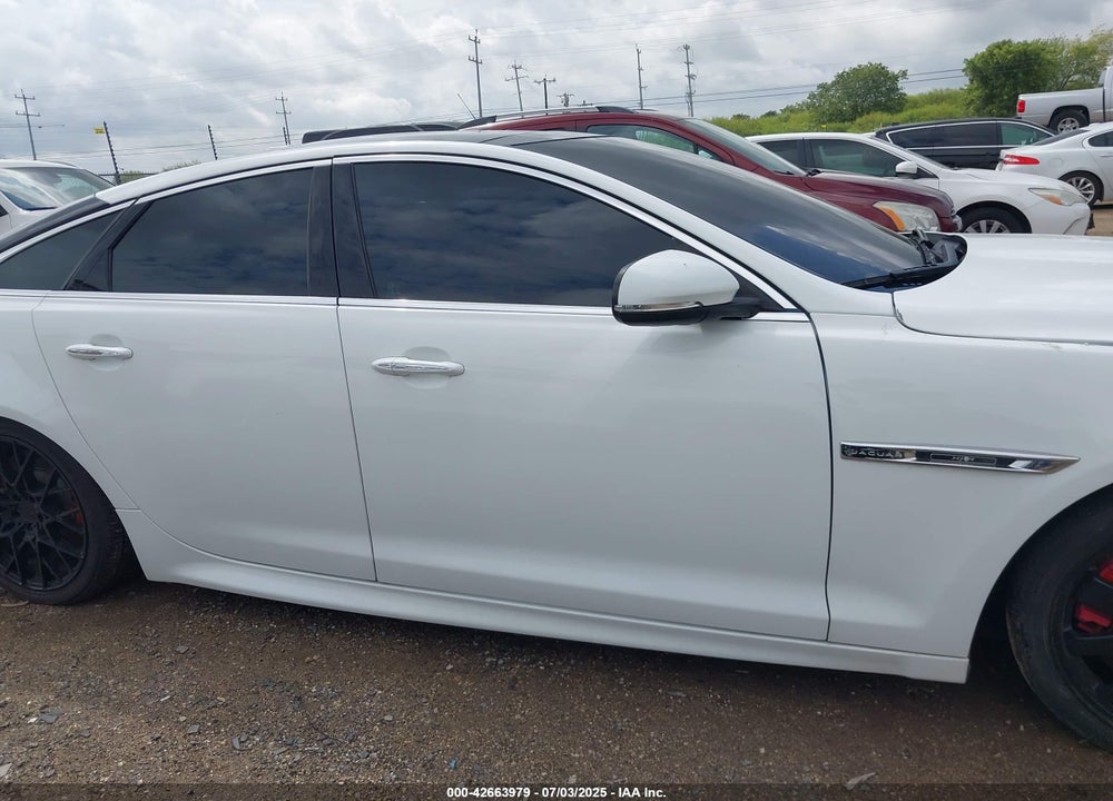 2014 JAGUAR XJ VIN: SAJWA1EK3EMV58692