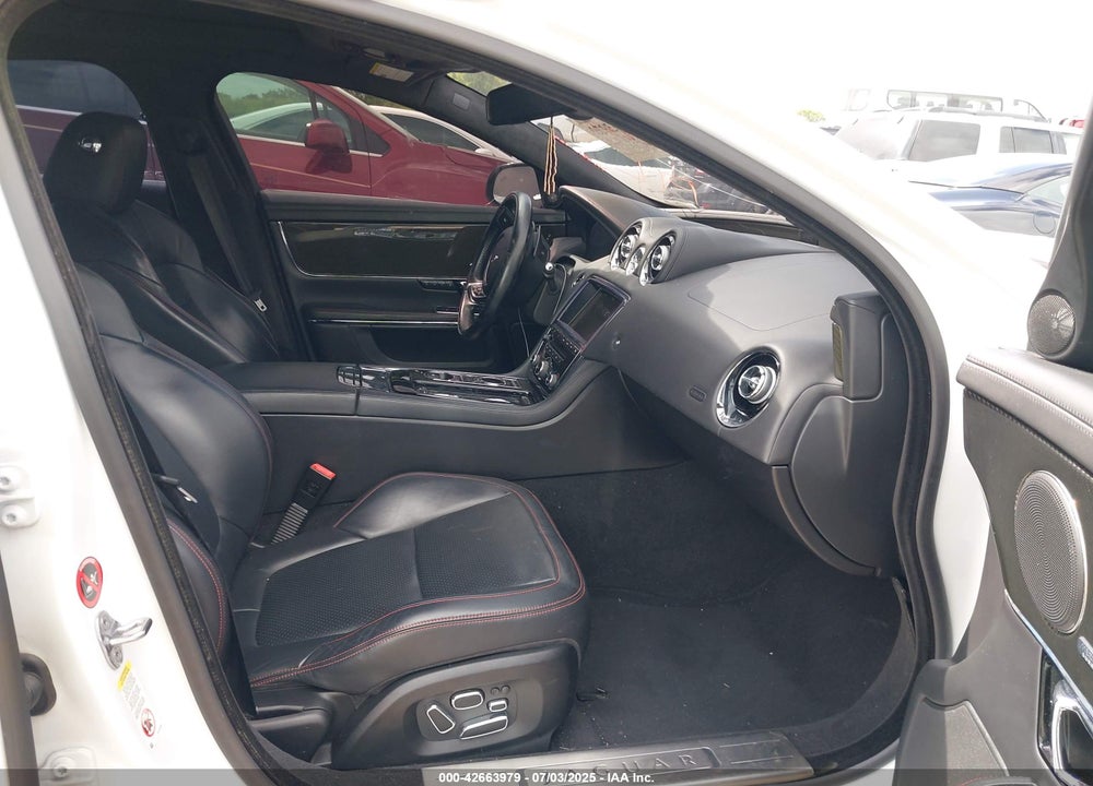 2014 JAGUAR XJ VIN: SAJWA1EK3EMV58692