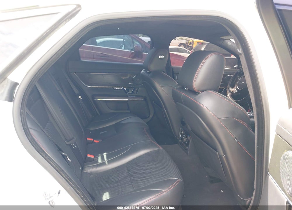 2014 JAGUAR XJ VIN: SAJWA1EK3EMV58692