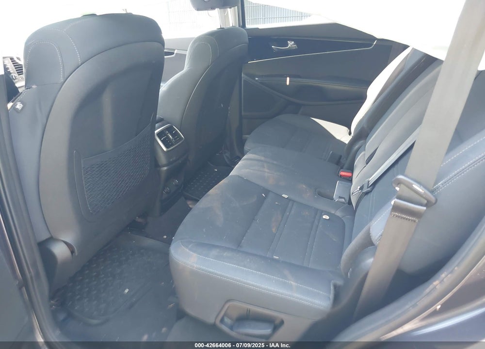 2019 KIA SORENTO VIN: 5XYPGDA59KG445698