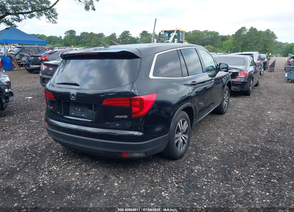 2017 HONDA PILOT VIN: 5FNYF6H56HB048961
