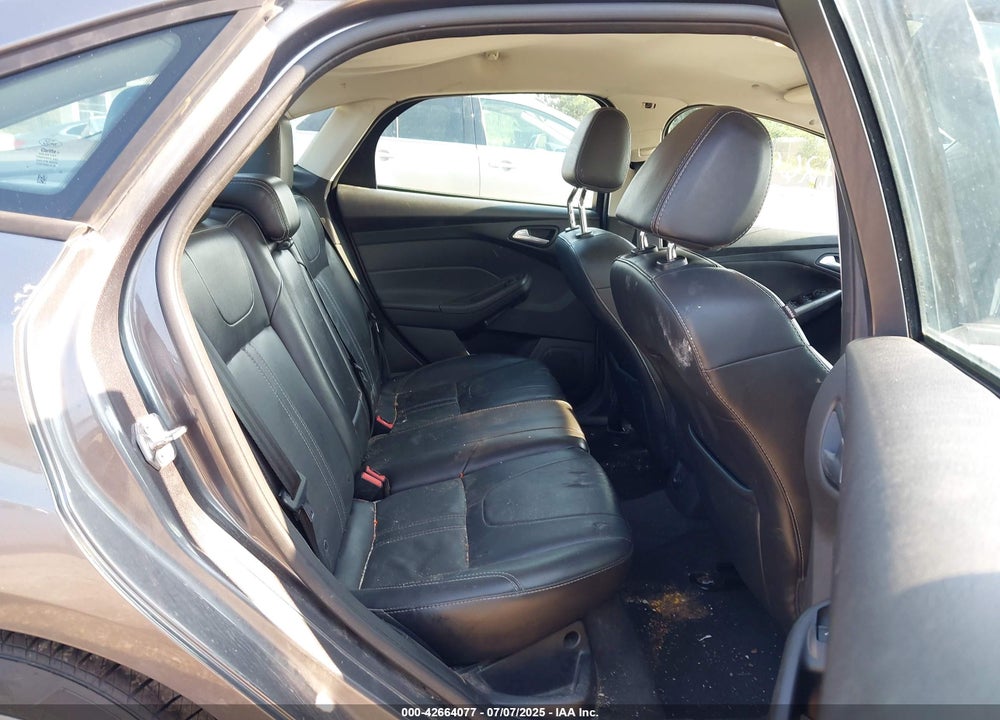2014 FORD FOCUS VIN: 1FADP3F23EL388196