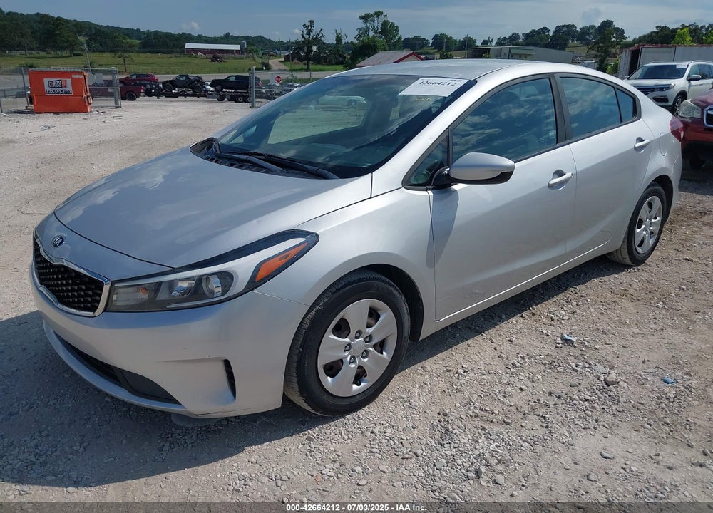 2018 KIA FORTE VIN: 3KPFK4A7XJE195332