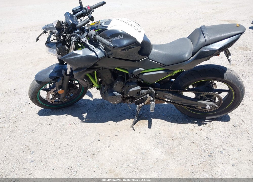 2022 KAWASAKI ER650 L VIN: ML5EREL11NDA49962