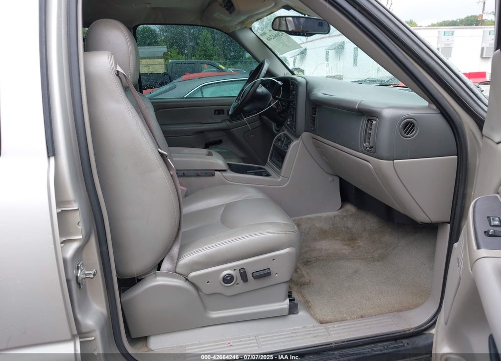 2004 CHEVROLET SUBURBAN 2500 VIN: 3GNGK26U94G272246