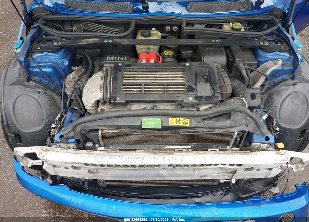 2006 MINI COOPER S VIN: WMWRE33596TN25810