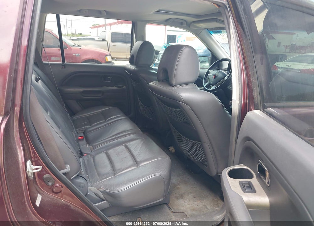 2007 HONDA PILOT EX-L VIN: 5FNYF287X7B033548
