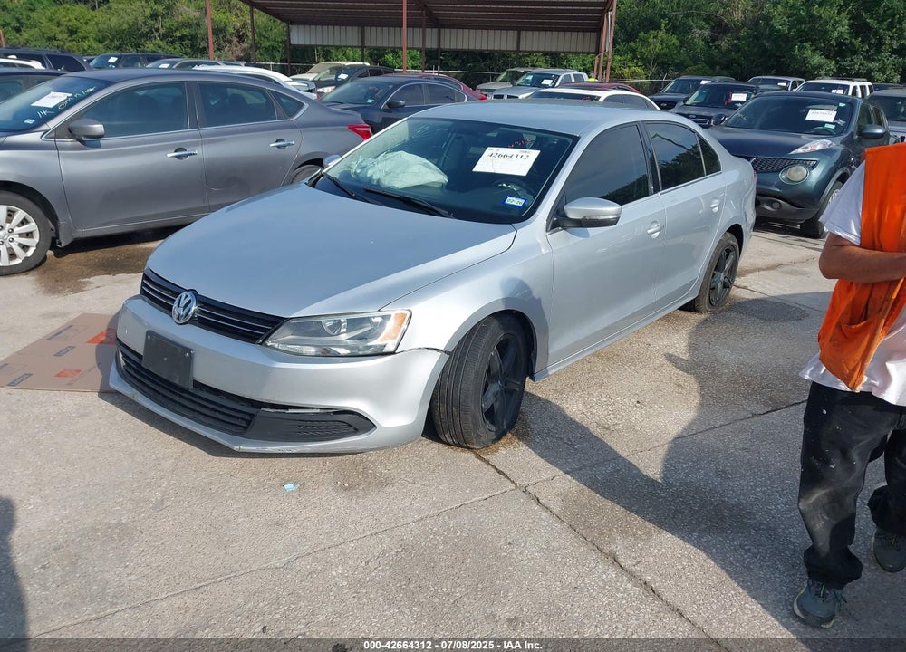 2013 VOLKSWAGEN JETTA VIN: 3VWDP7AJ7DM282456