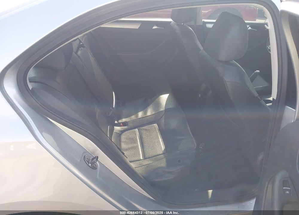 2013 VOLKSWAGEN JETTA VIN: 3VWDP7AJ7DM282456