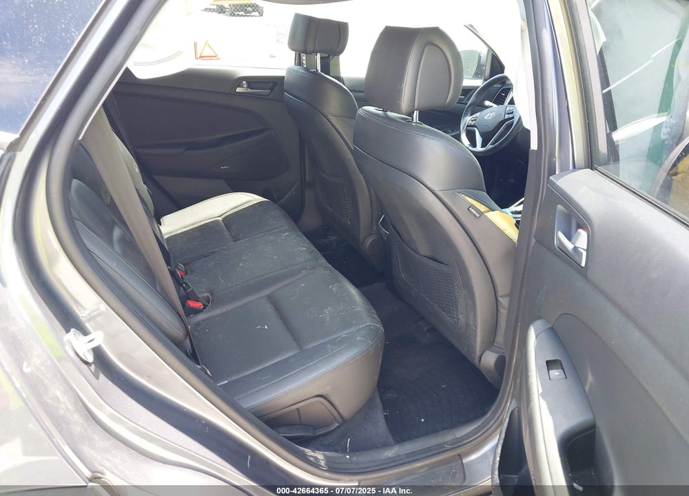 2017 HYUNDAI TUCSON VIN: KM8J33A44HU459269