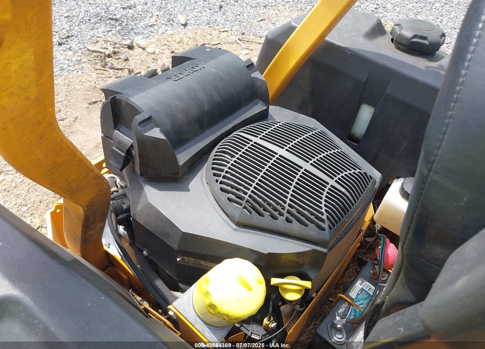 2019 CUB CADET LAWN TRACTOR VIN: 0000001K278H30014