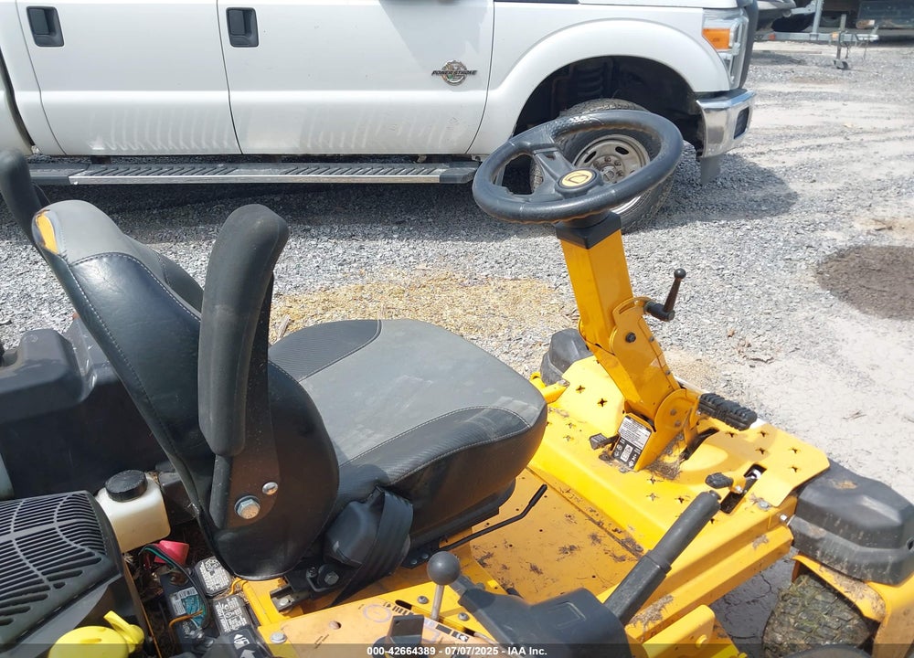 2019 CUB CADET LAWN TRACTOR VIN: 0000001K278H30014