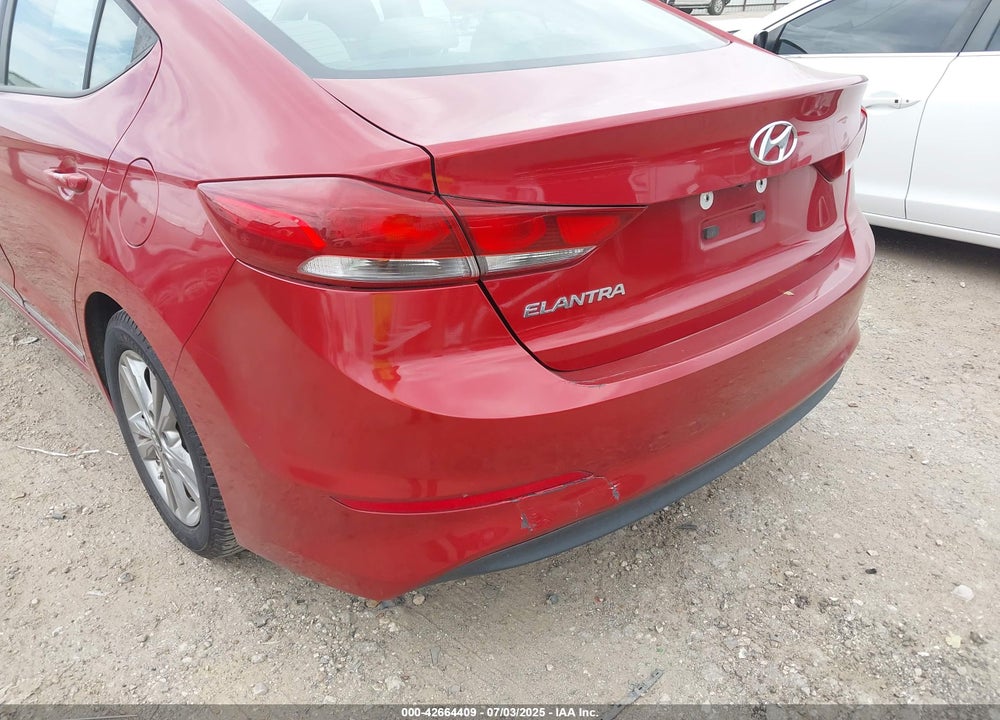 2017 HYUNDAI ELANTRA VIN: KMHD84LFXHU144690