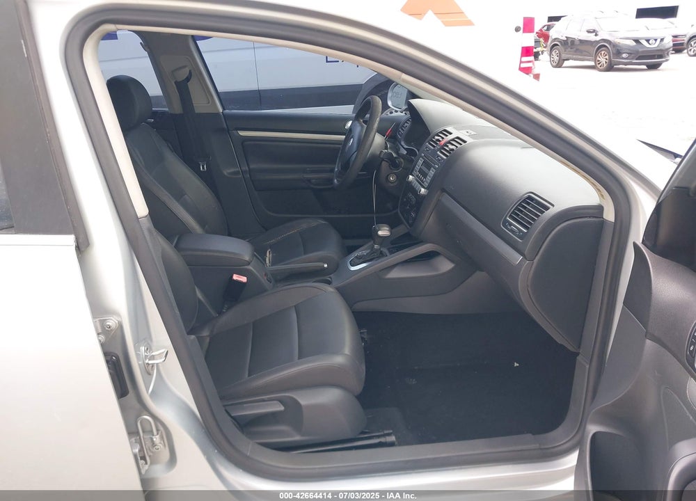 2007 VOLKSWAGEN JETTA VIN: 3VWEF71K87M173427