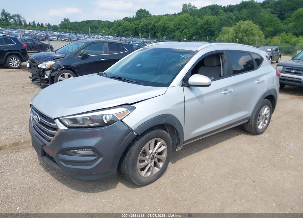 2016 HYUNDAI TUCSON VIN: KM8J33A4XGU116805