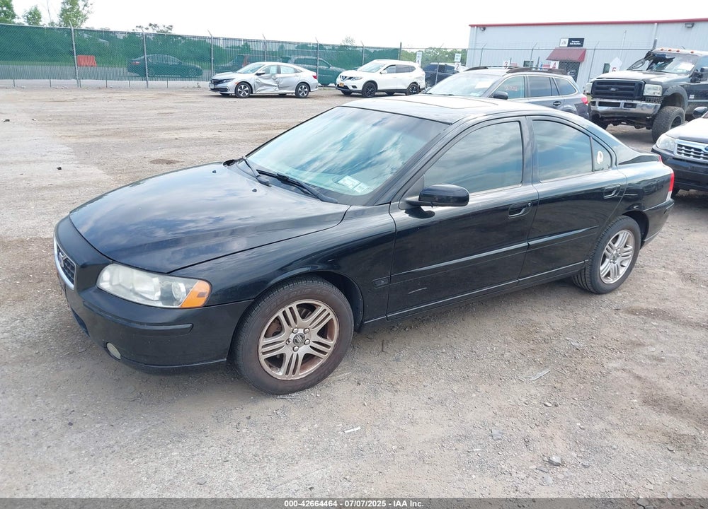 2005 VOLVO S60 2.5T VIN: YV1RS592452426170