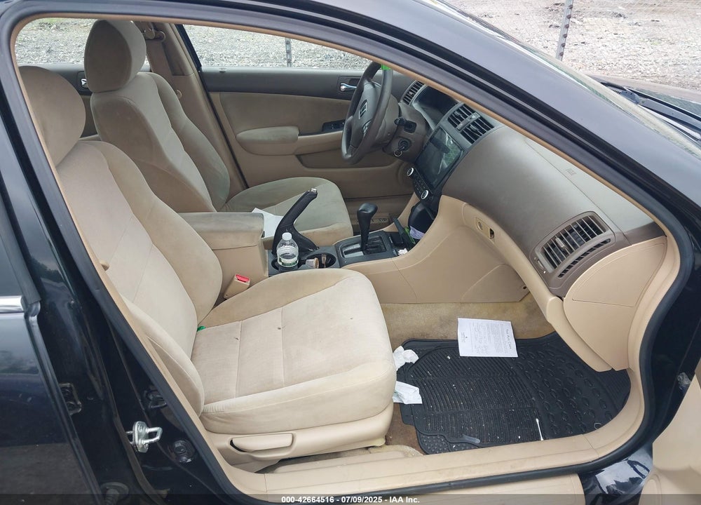2004 HONDA ACCORD 2.4 LX VIN: 1HGCM56374A166033