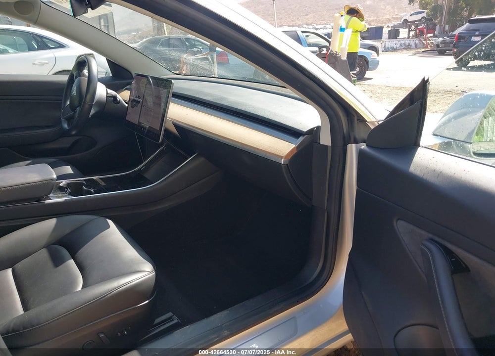 2018 TESLA MODEL 3 VIN: 5YJ3E1EA0JF042256