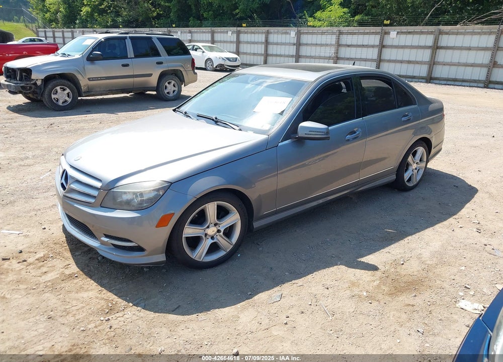 2011 MERCEDES-BENZ C CLASS VIN: WDDGF8BB8BR146743